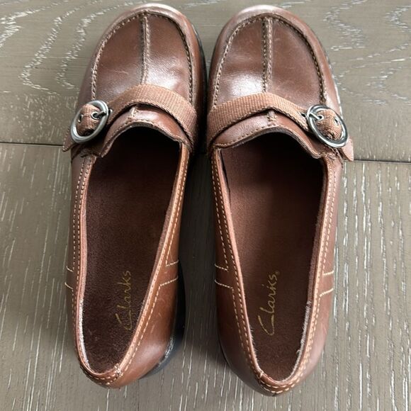 Clarks Women's Brown Leather Slip On Classic Loafers Strap & Buckle Size 6M - Picture 9 of 12